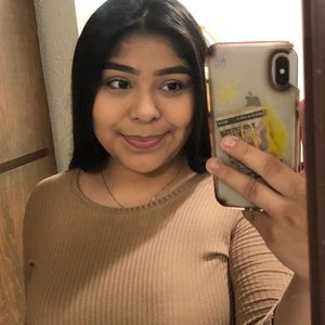 Meet your Posher, Alondra